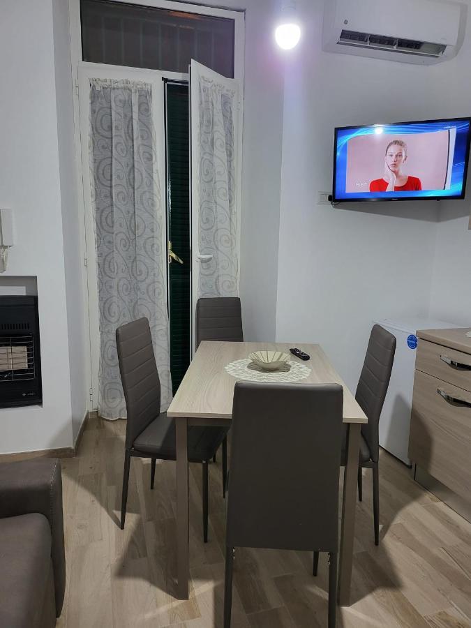 Appartamento Gio' House Napoli Esterno foto