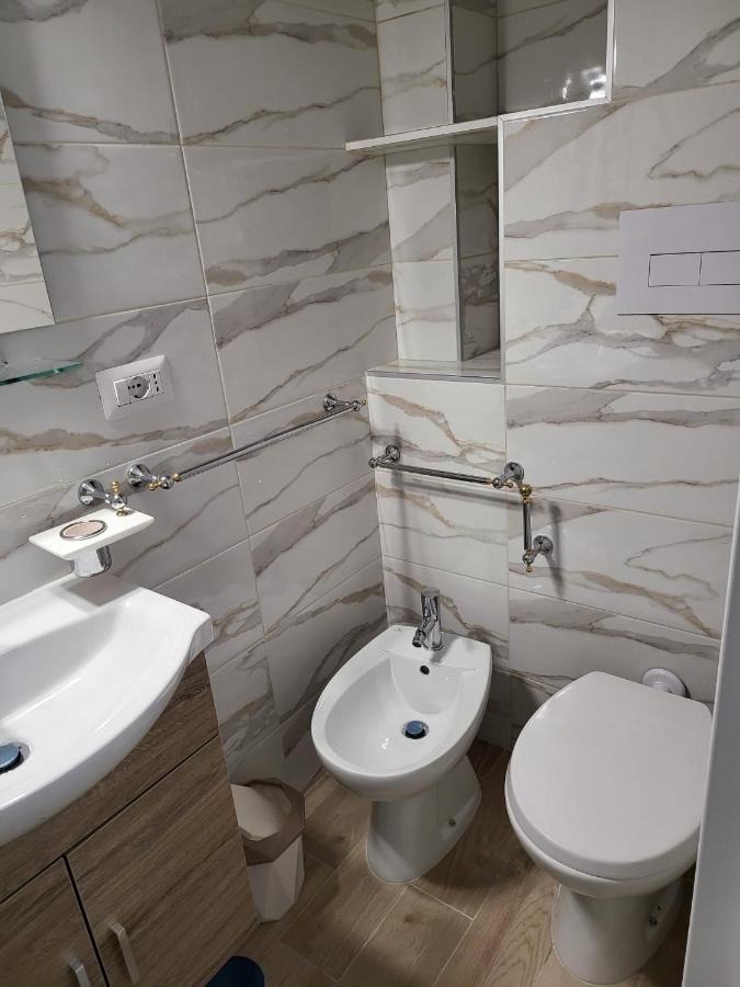 Appartamento Gio' House Napoli Esterno foto